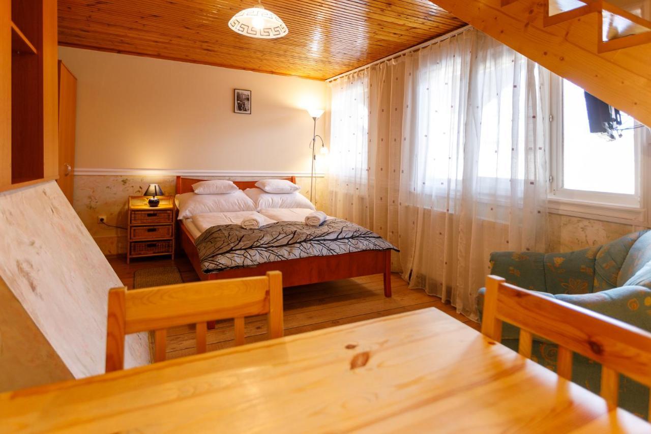 Panzio Bed & Breakfast 3*