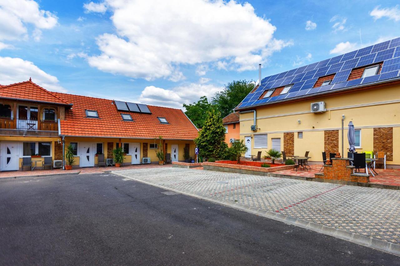Bed & Breakfast Panzio